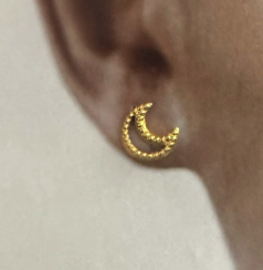 Alternative view of Ellen Beekmans – Oorstekertjes –  Moon met Structuur