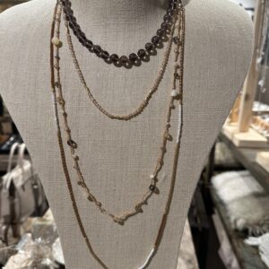 Ibu Jewels – Ketting Candy – Mother of Pearl, Smokey & Champagne Quartz