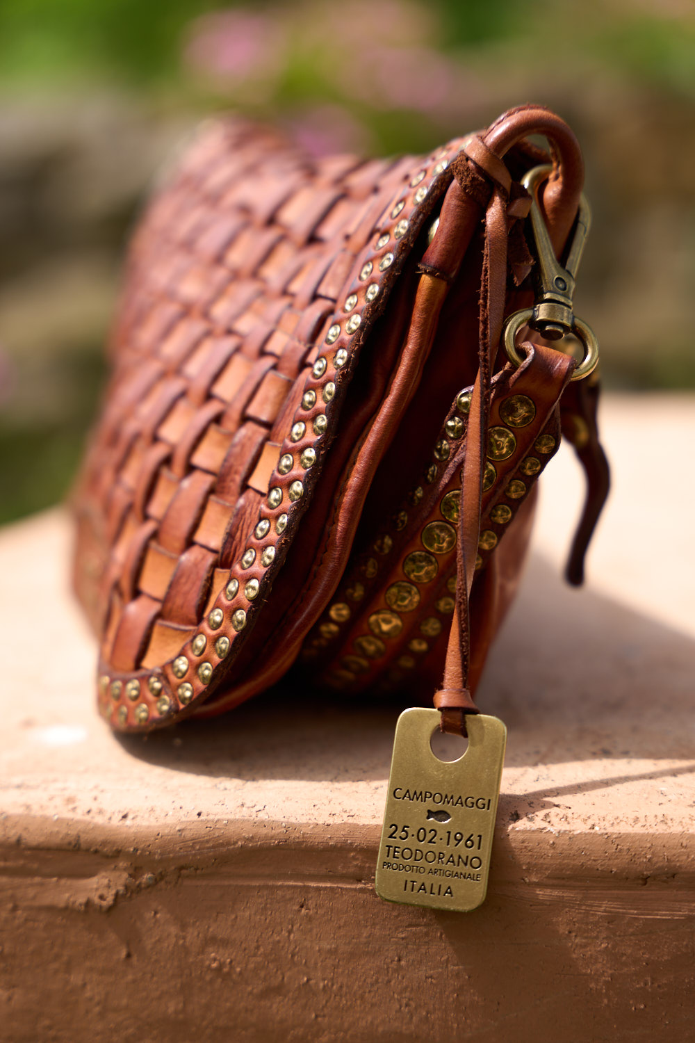 Campomaggi – Leren Schoudertas met studs “Sofia” (Limited Edition 438-500) – Cognac - Afbeelding 13