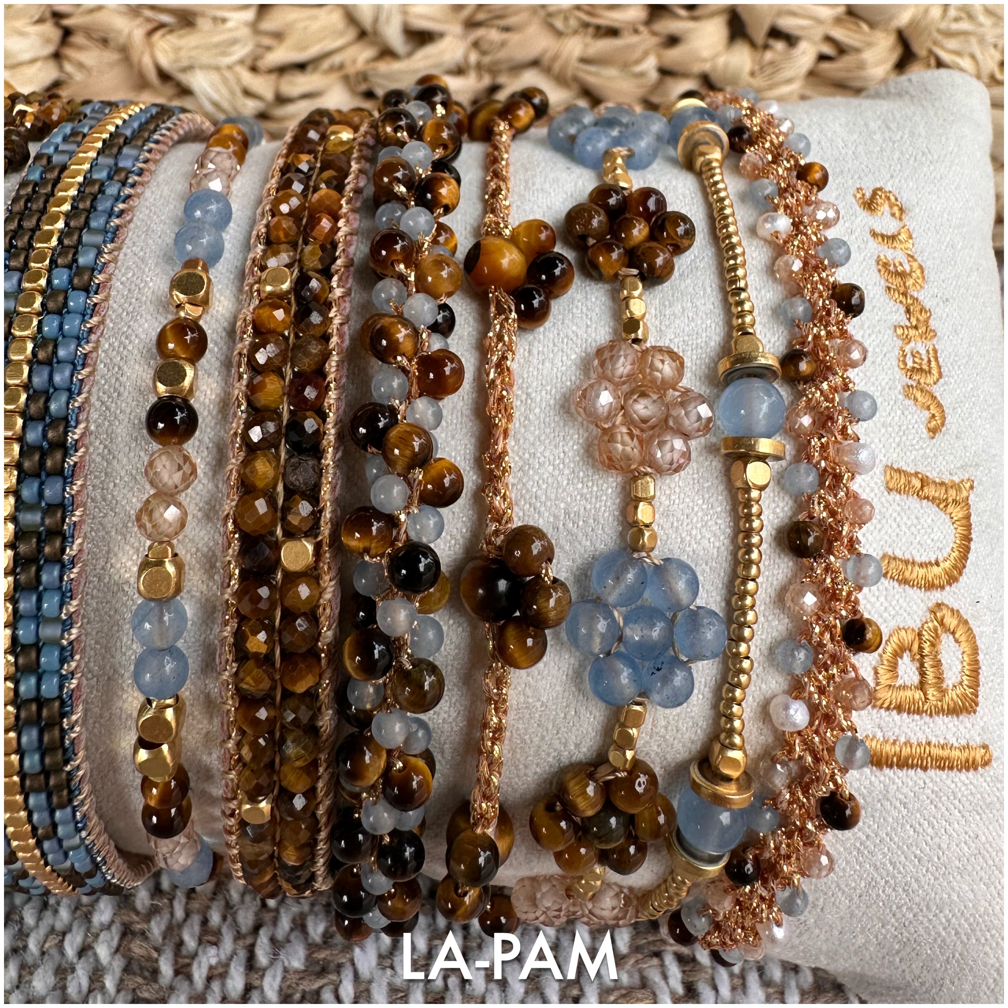 Ibu Jewels – Armband Lulu Wannie – Mix Brown-Blue - Afbeelding 3