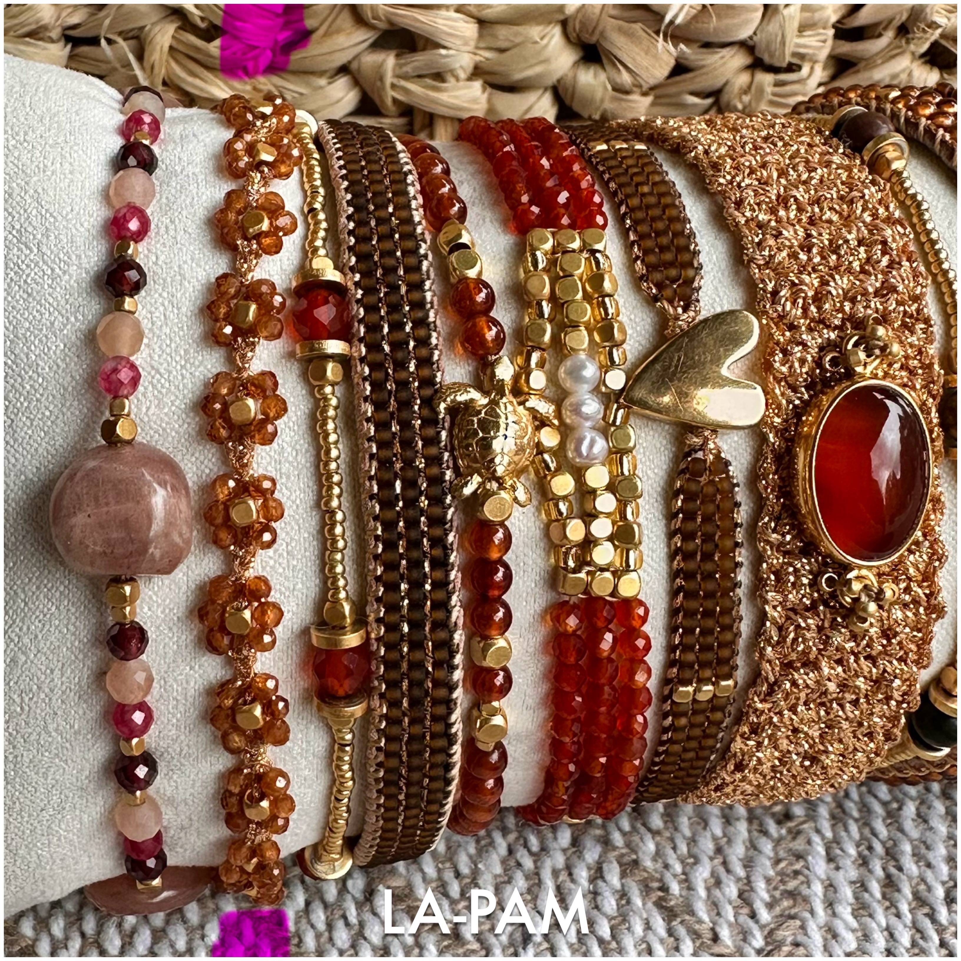 Ibu Jewels – Armband Lulu Stone Flowers – Brown Garnet
