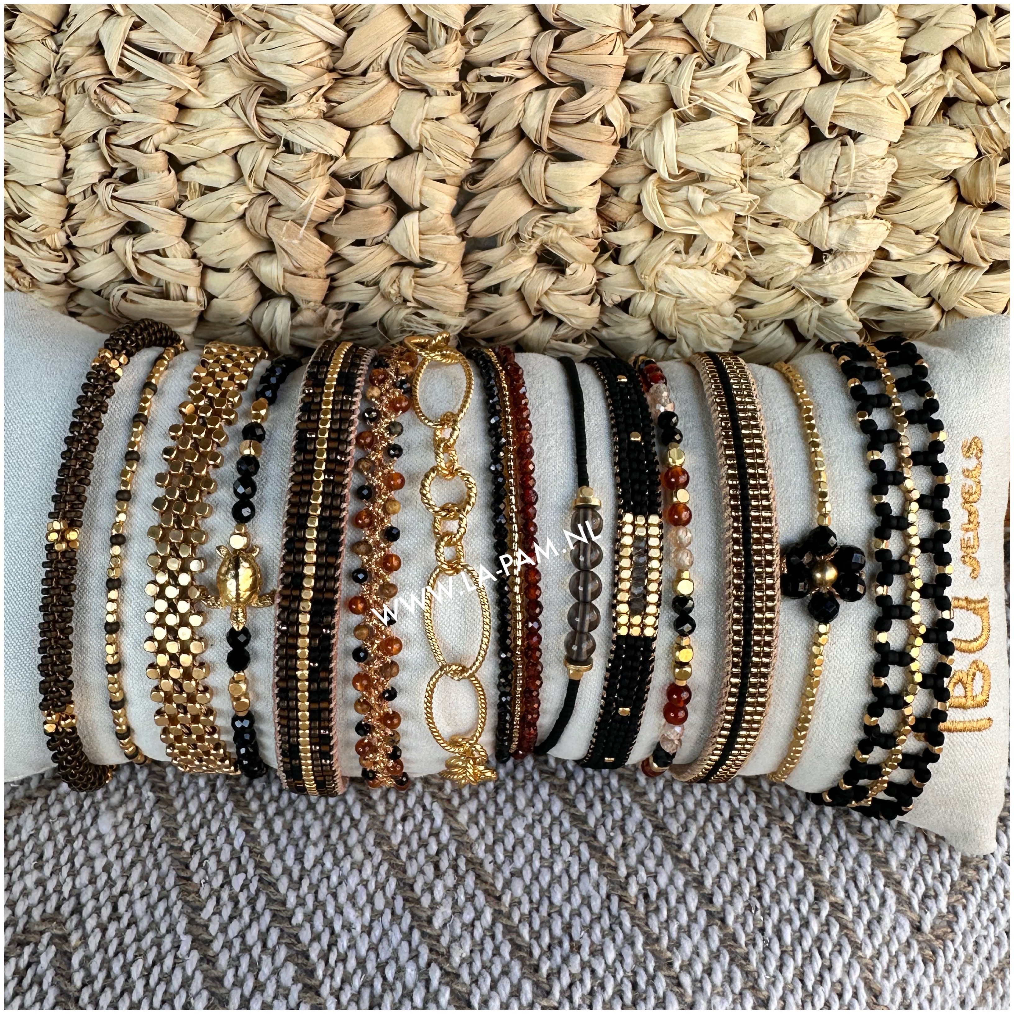Ibu Jewels – Armband Lulu Turtle – Onyx - Afbeelding 2