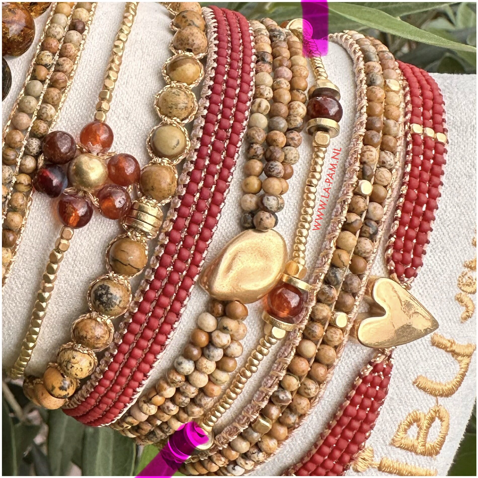 Ibu Jewels – Armband Lulu Moos – Brown Garnet