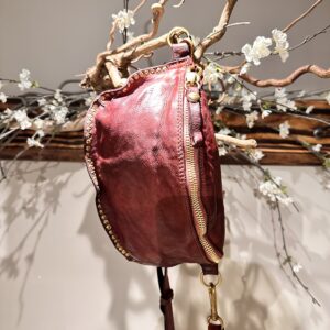 Campomaggi – Leren Heuptasje “MICHELA” met studs – Wine / Burgundy