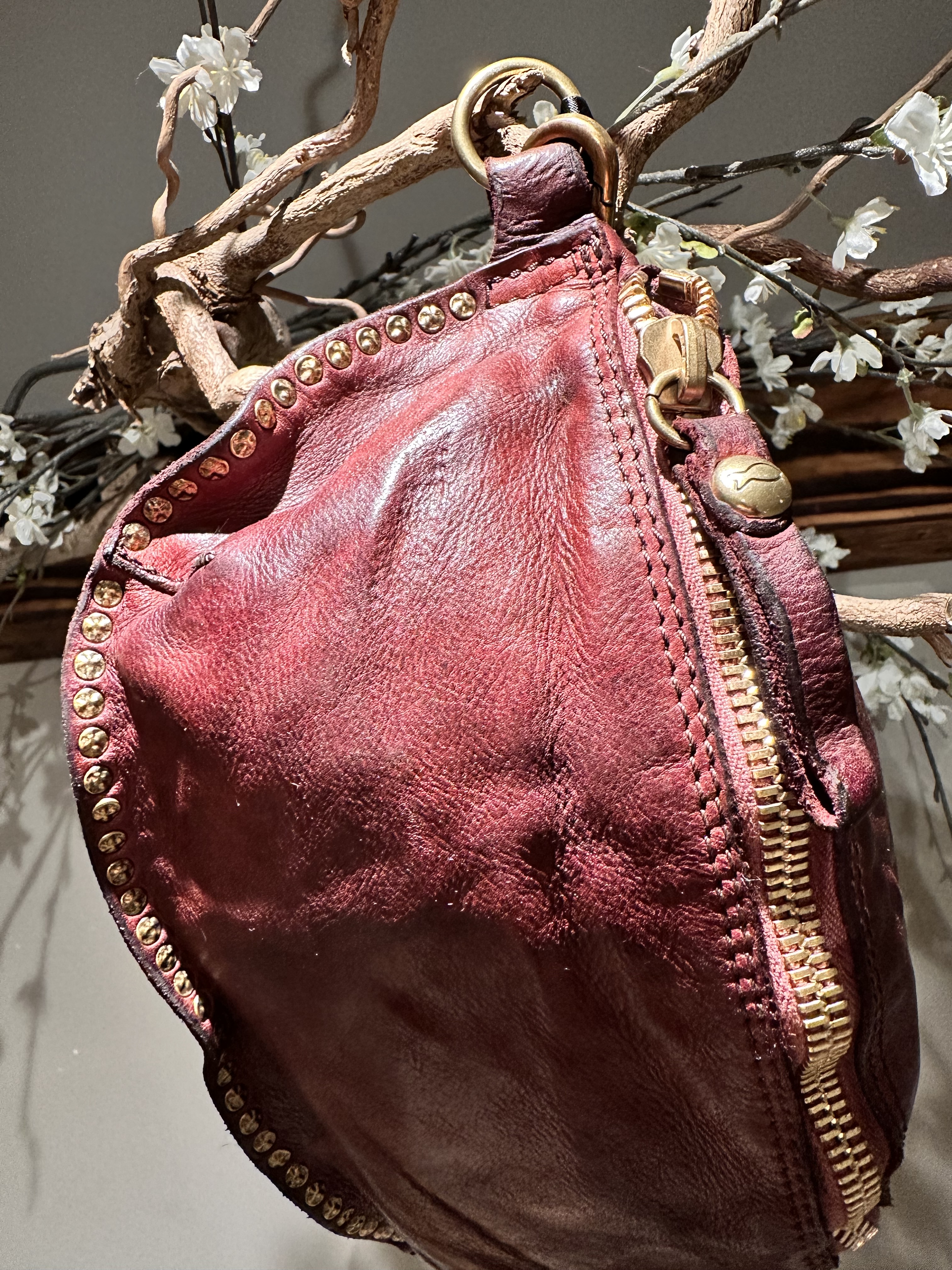 Campomaggi – Leren Heuptasje “MICHELA” met studs – Wine / Burgundy - Afbeelding 2