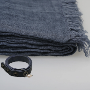 Alternative view of PimpsandPearls – Linnen Sjaal Rechthoek – Raf Blauw 140 x 180 cm