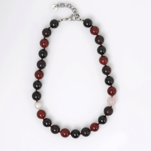 Alternative view of PimpsandPearls – Mala Edelsteen Ketting 12 mm – Mix Burgundy